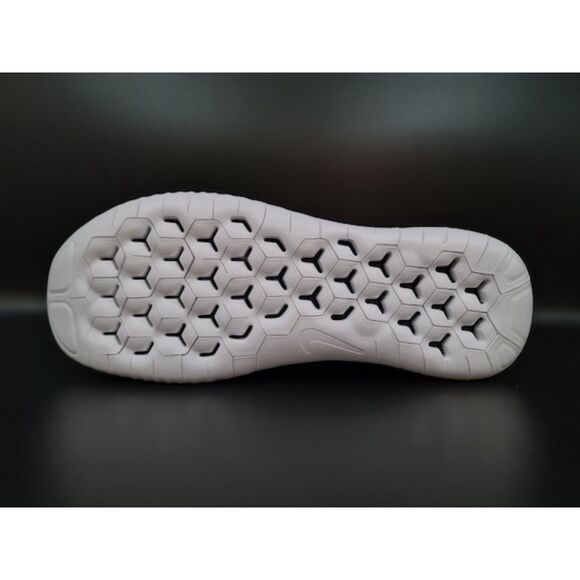 Nike Free RN 2018 Black White (Women’s). SIZE 9.5 - 942837-001